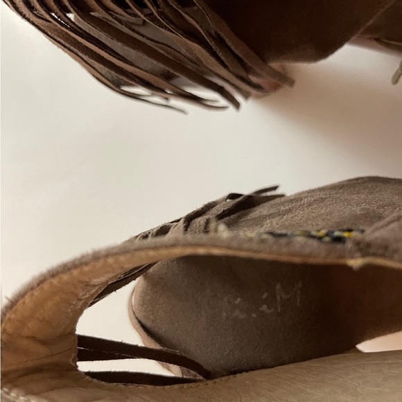 Mi.iM Taupe Platform Heels with Fringe and Wood Accents Boho Festival - Picture 4 of 11